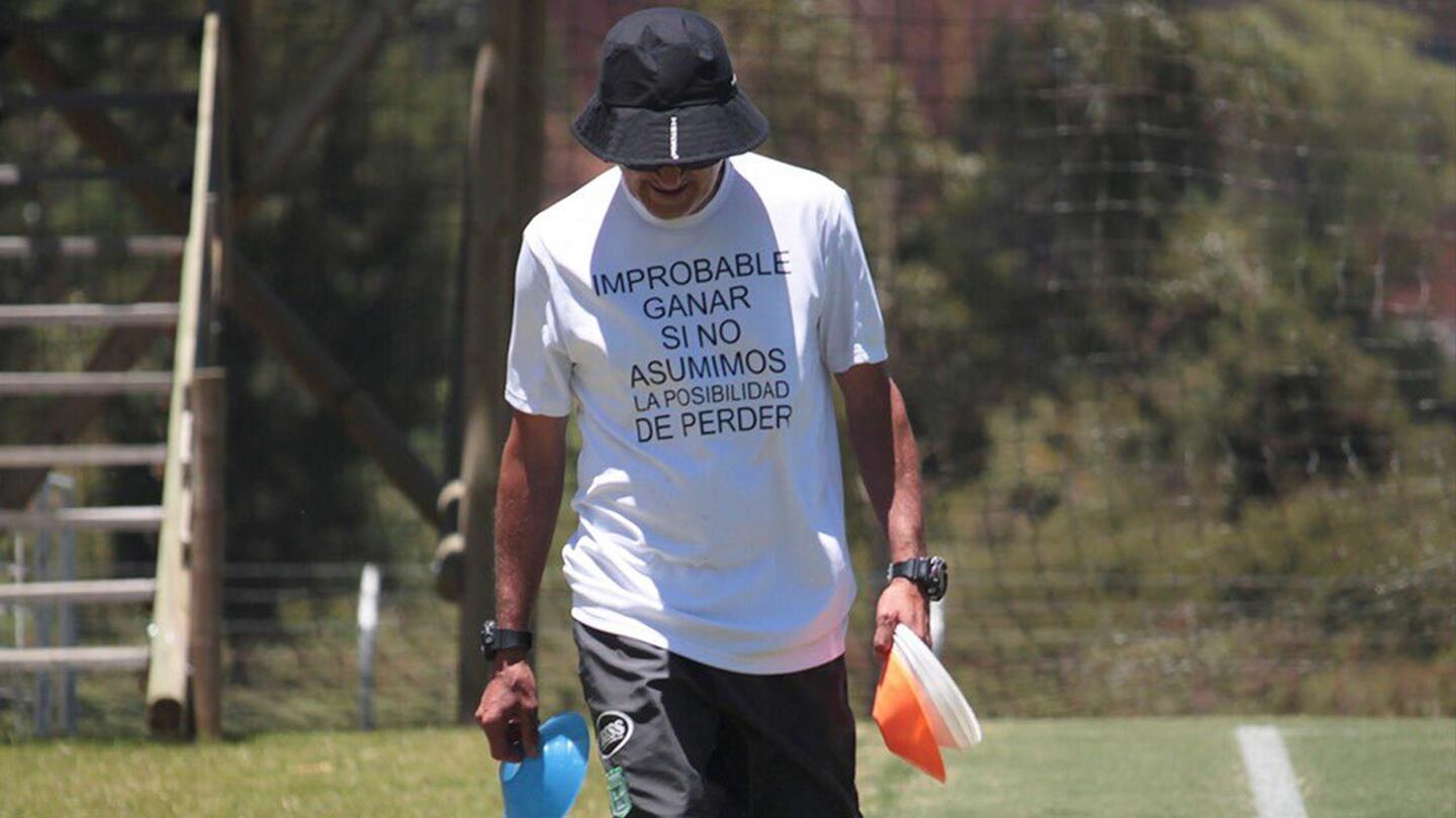 ¡Las camisetas con mensaje de Juan Carlos Osorio están de vuelta!