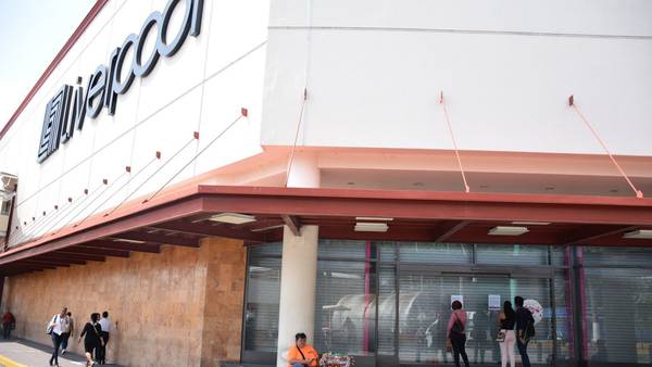 CDMX continúa en pláticas para reabrir centros comerciales y tiendas departamentales