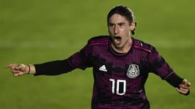 Marcelo Flores, joven del Arsenal, convocado para el duelo de México frente a Chile