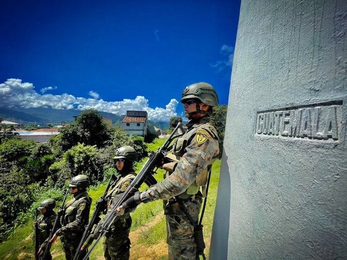 Violencia en Chiapas: Ejército de Guatemala intensifica blindaje de frontera  con México – El Financiero