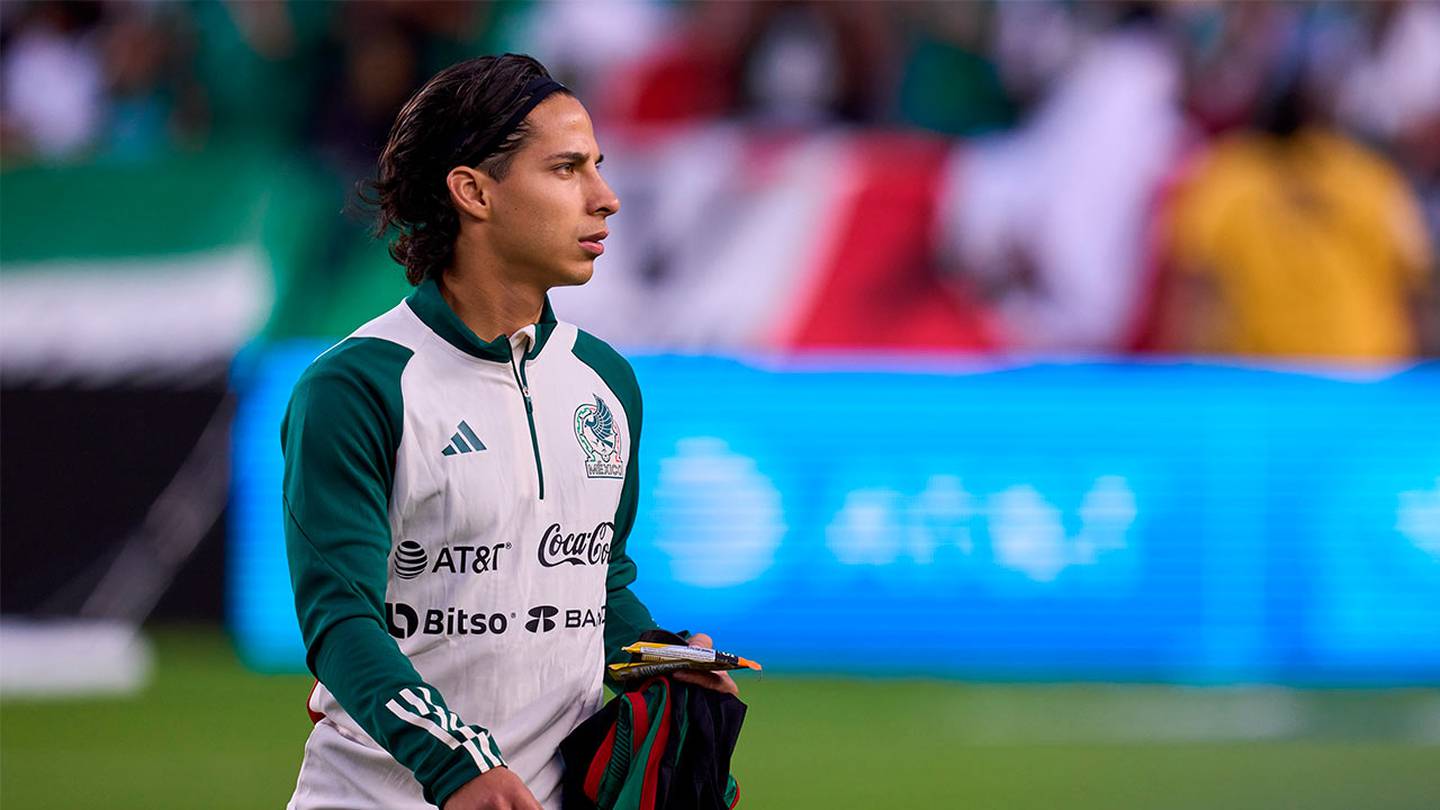 Diego Lainez abandonó enfurecido la concentración de la Selección Mexicana.
