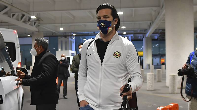 Santiago Solari no estará en el banquillo del América en su debut en la Liga MX