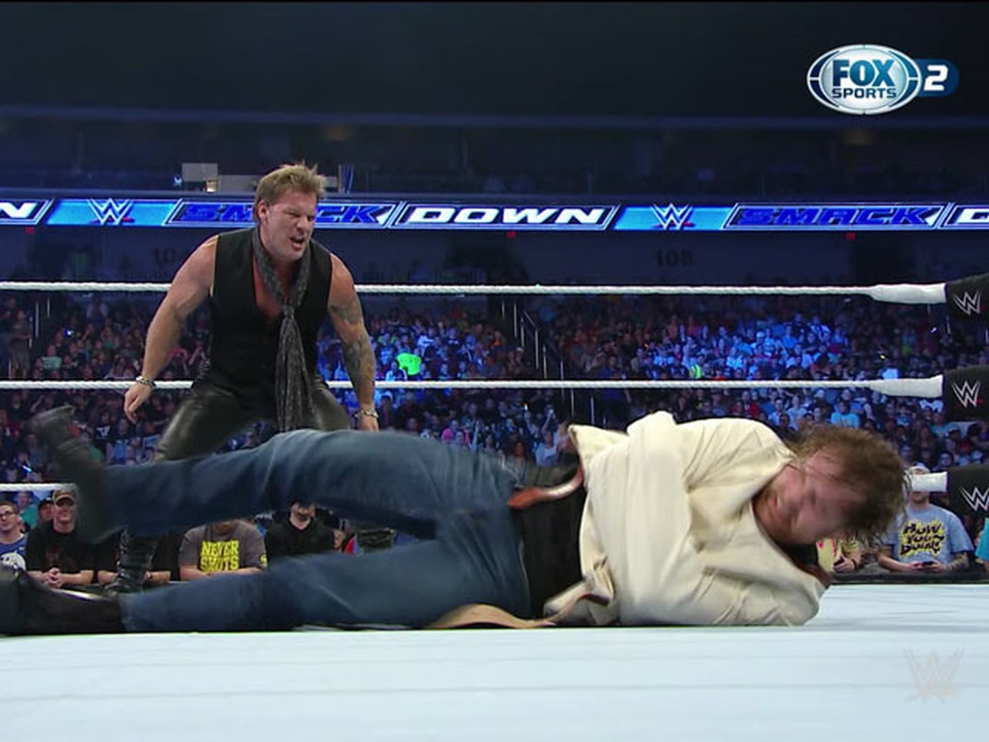 Jericho mandó a Ambrose al manicomio