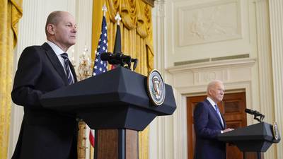 Biden pide a estadounidenses no diplomáticos que salgan de Ucrania