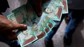 Previo a su viaje a México, Maduro aumenta 150% el salario mínimo en Venezuela