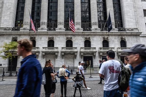 Wall Street ‘en rojo’: Dow Jones liga tres caídas y Nasdaq pierde 1.08%