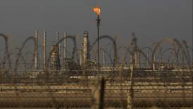 Atacan en Arabia Saudita la instalación petrolera más grande del mundo y se 'dispara' el precio del Brent