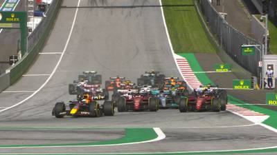 GP de Austria: Max Verstappen se lleva la carrera sprint; 'Checo' termina  en quinto – El Financiero