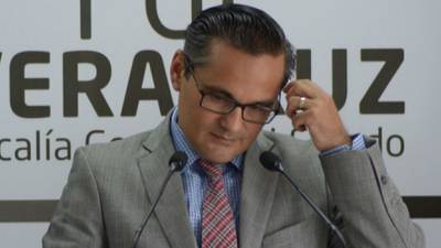 Winckler Ortiz, exfiscal de Veracruz, permanecerá un año en prisión preventiva 