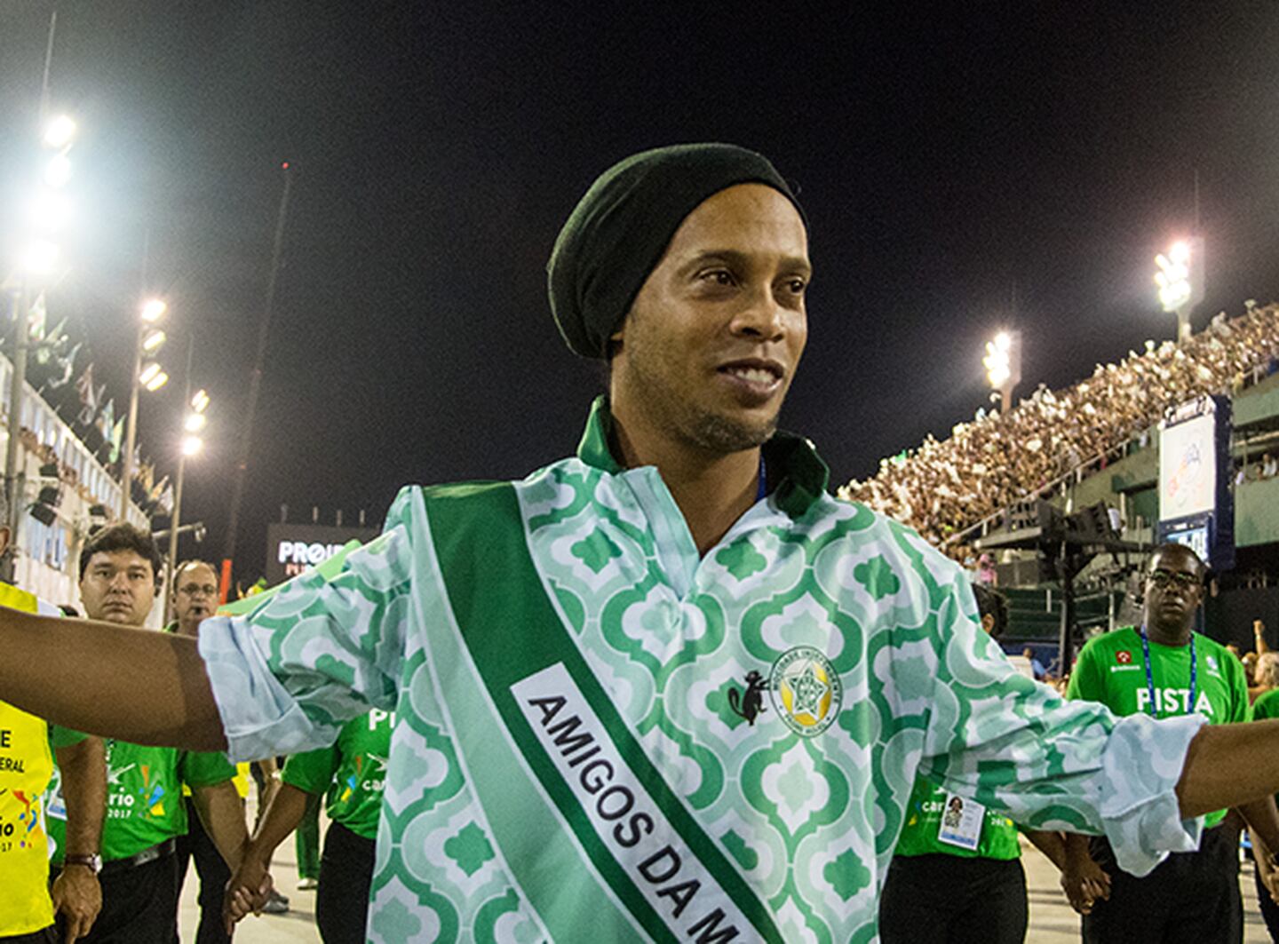 El premio de colaborar: Vivir un día con Ronaldinho