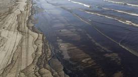 ‘Desastre ecológico’ en Perú: Así fue el derrame de 6 mil barriles de petróleo de Repsol en la costa de Lima