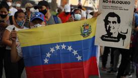 Oposición venezolana repudia retraso de diálogo en México