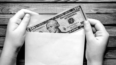 Millonarios ‘caritativos’ aprovechan esta ‘laguna’ legal para exentar impuestos sin donar dinero