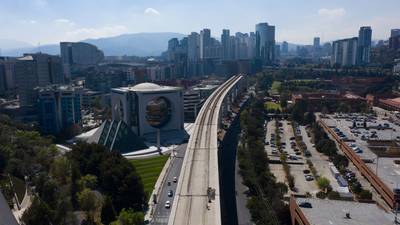 Un regalo: Gobierno cede concesión del Tren México-Toluca a Fonadin-Banobras hasta 2058