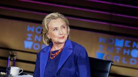 Hillary producirá programa con la historia del derecho al voto femenino en EU