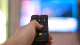 Segob emite nuevas reglas de clasificación de contenido en TV