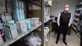 Infectólogo Macías cuestiona ‘tratamiento homeopático’ contra COVID  del director del ISSSTE