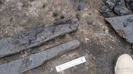 Trolebús Chalco-Santa Martha: Encuentran restos de un barco durante excavaciones