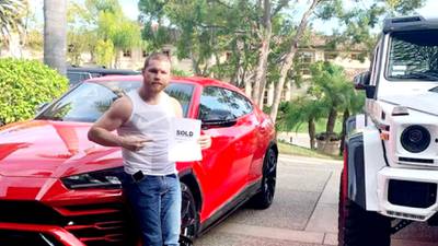 ‘Canelo’ Álvarez compra camioneta Mercedes-Benz de 20 mdp, como la que ‘robaron’ a su hermano