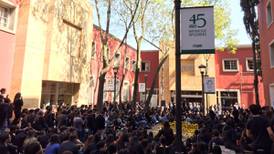 Estudiantes del ITAM realizan protesta silenciosa luego del suicidio de alumna