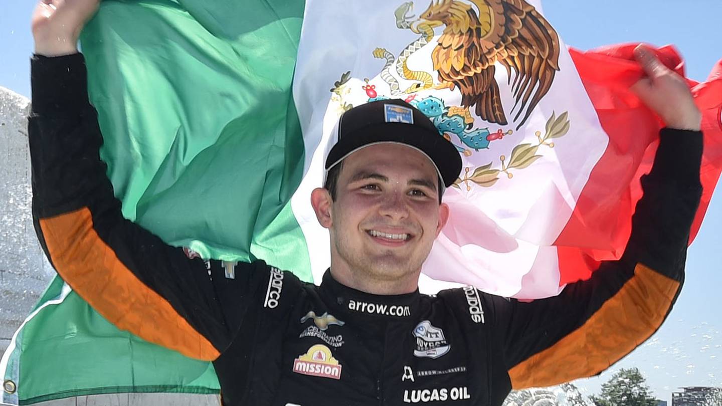 O'Ward abandonó en Long Beach y Álex Palou se alzó con el título de IndyCar