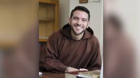 Sacerdote venezolano predica el evangelio a través de Instagram