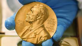 Dos científicos reciben Nobel de Química por avances en herramienta para crear moléculas