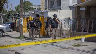 FGR catea fincas en El Salto: buscan a agente ‘levantado’ en fiesta en Jalisco