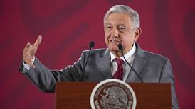 Hoteles y centros comerciales financiarán compra de estadios de beisbol: López Obrador 