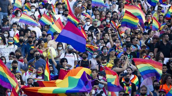 Marcha del orgullo LGBT+ en CDMX: De Paty Cantú a Christian Chávez, el talento musical en el Zócalo