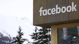 Acusan a Facebook por discriminación en publicidad de viviendas