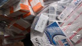 IMSS e INSABI entregan medicamentos en mal estado a pacientes renales en Jalisco