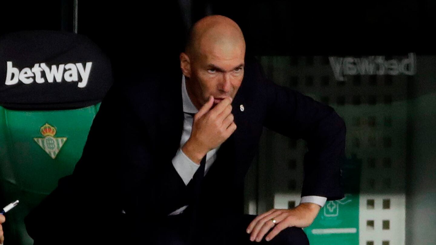 Zidane: 'Me sorprende que critiquen los aciertos del VAR'