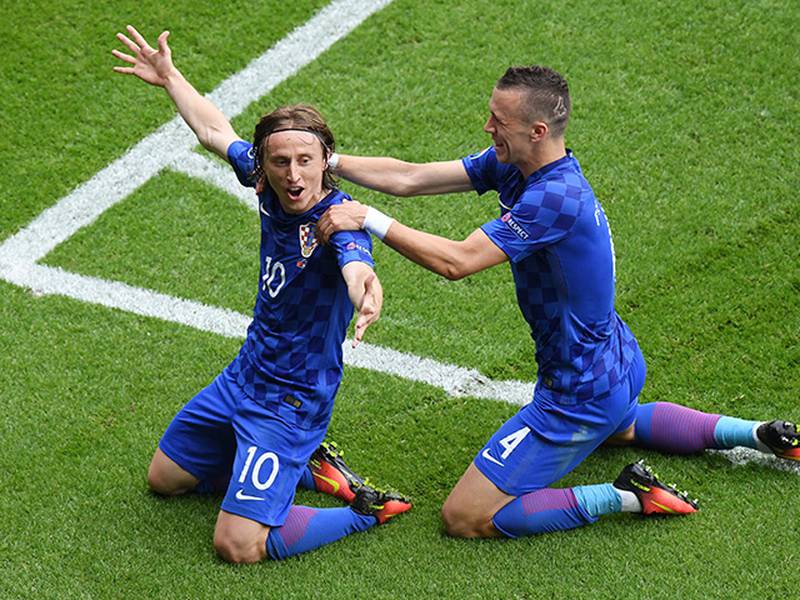 Modric le dio la victoria a Croacia en el debut