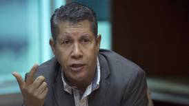 Opositor venezolano rompe con coalición y anuncia candidatura