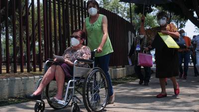 Refuerzo de vacuna COVID en CDMX para adultos mayores inicia en Tlalpan