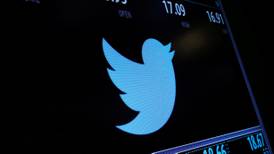 Acciones de Twitter se desploman 20.54%