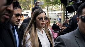 Postergan sentencia de Emma Coronel, esposa del ‘Chapo’