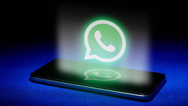 Puedes poner ‘me encorazona’ en WhatsApp: Te decimos cómo usar las nuevas reacciones en la app