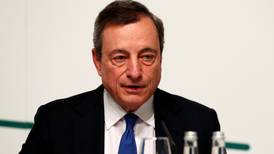 Draghi 'abre la puerta' a que el Banco Central Europeo 'relaje' su postura monetaria