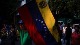 Congreso de EU no apoyará una intervención militar en Venezuela, dice legislador
