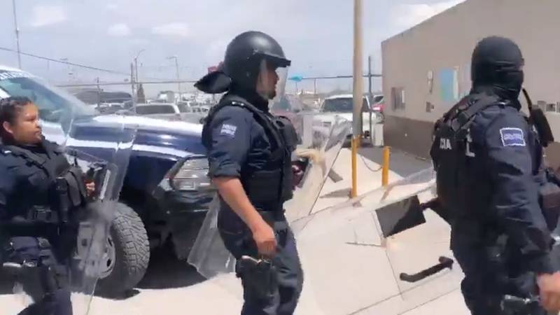 En el penal de Ciudad Juárez se registraron hechos violentos entre dos grupos criminales rivales.