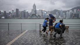 Saola, el tifón más ‘destructivo’ en Hong Kong desde 2018, se debilita