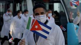 Médicos extranjeros cubrirán plazas que no se ocupen en Jornada Nacional de Contratación, avisa AMLO