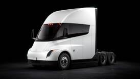 Tesla Semi, así es el camión cero emisiones que fabricó Elon Musk