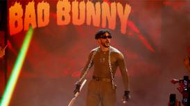 Bad Bunny es criticado por reacción hacia fan que le pidió firmar su tatuaje
