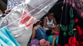 Centros de detención de migrantes están saturados, señalan defensores de derechos humanos
