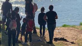 Llegada de migrantes a la frontera: Cruzan a EU entre miedo y abusos