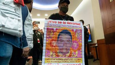 Caso Ayotzinapa: Detienen a 9 policías por desaparición de jóvenes
