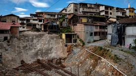 Cárteles mexicanos y la fiebre del oro provocan que un pueblo de Ecuador sea ‘tragado por la tierra’